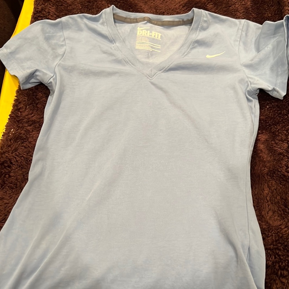 Nike Dri-fit slim fit size small t-shirt